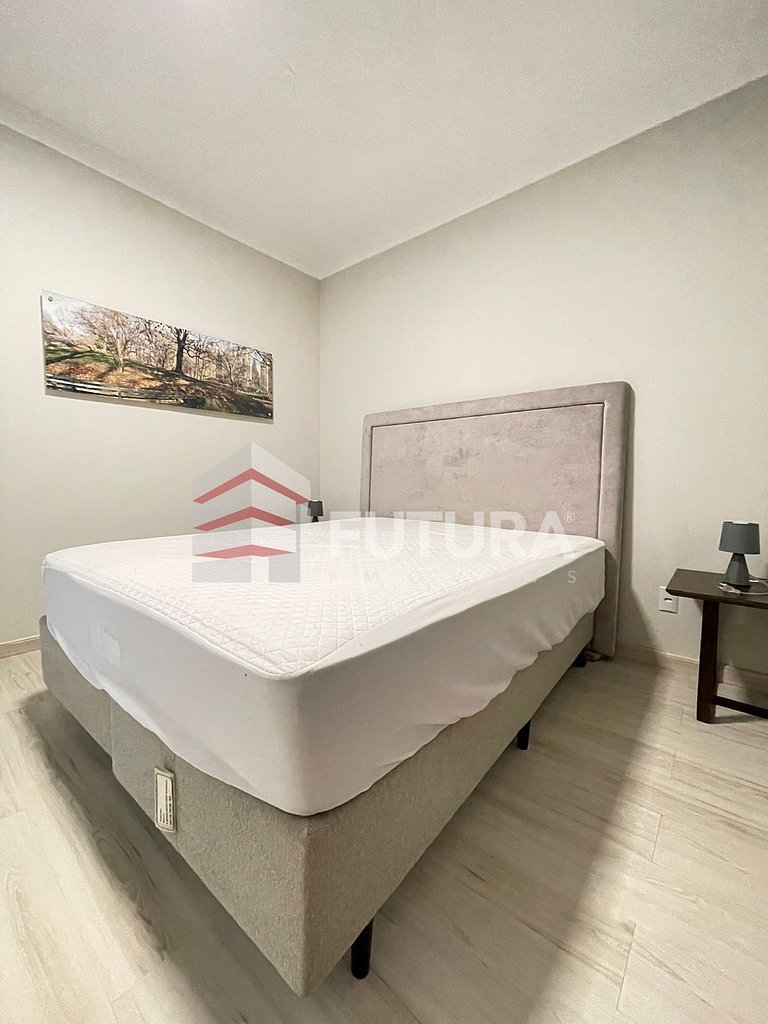 Casa com 04 dormitórios e piscina - LC121F