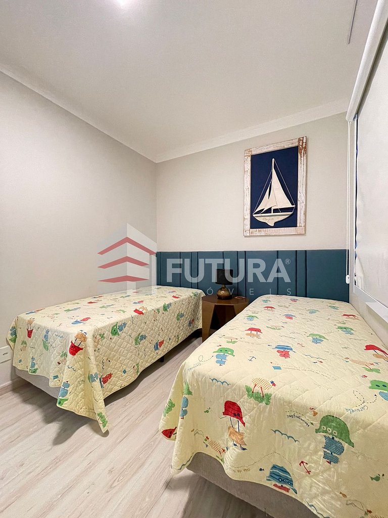 Casa com 04 dormitórios e piscina - LC121F