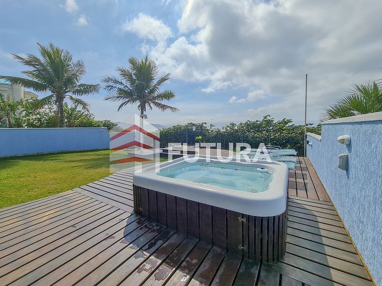 Casa beira mar com 05 dormitórios - LC113F
