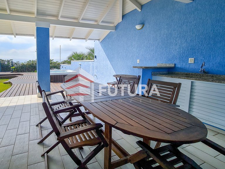 Casa beira mar com 05 dormitórios - LC113F