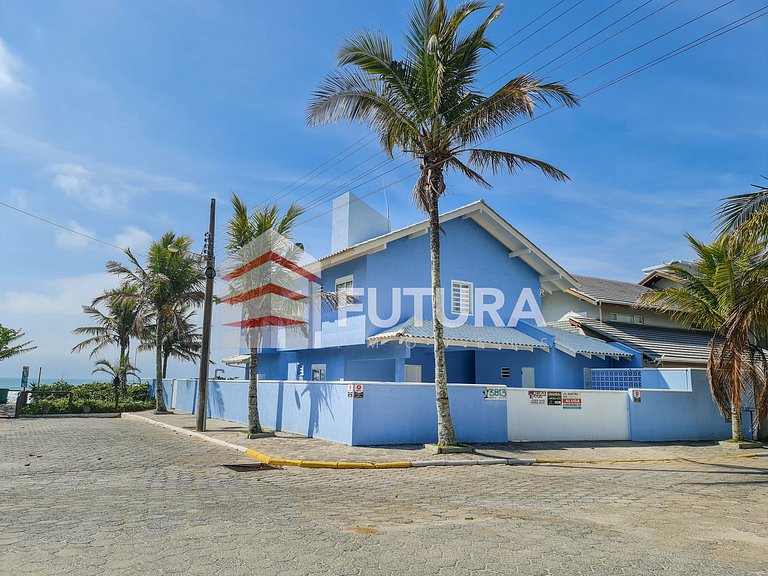 Casa beira mar com 05 dormitórios - LC113F