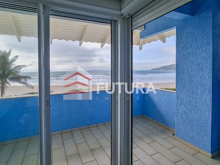 Casa beira mar com 05 dormitórios - LC113F