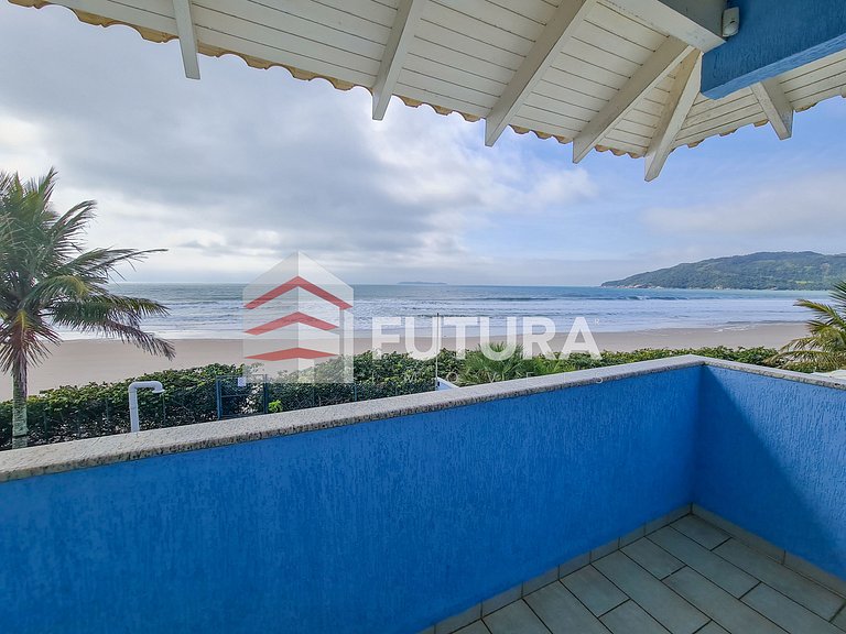 Casa beira mar com 05 dormitórios - LC113F