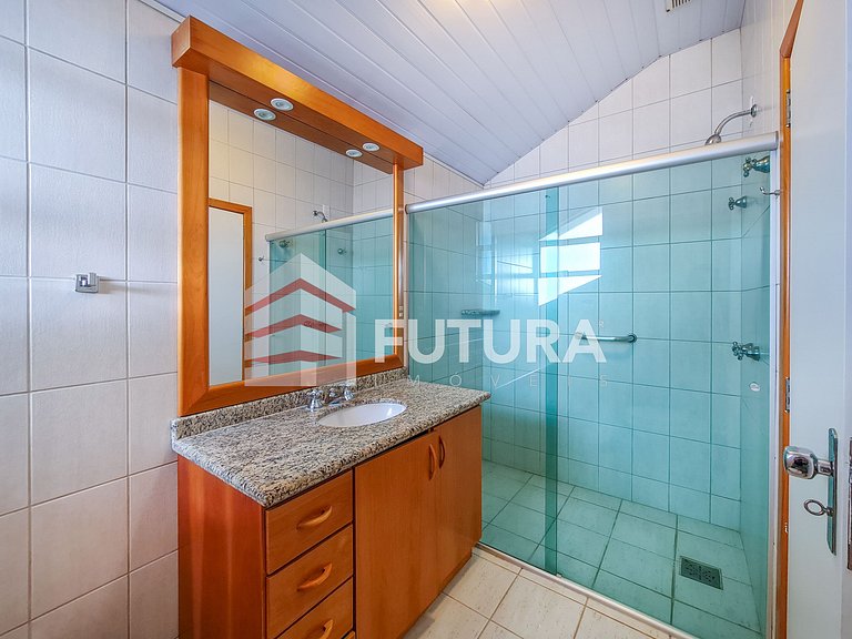 Casa beira mar com 05 dormitórios - LC113F