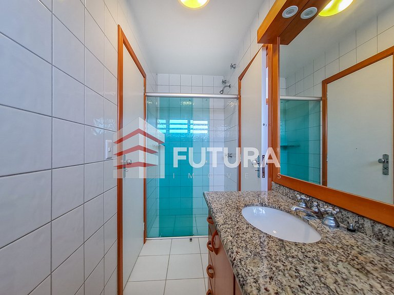 Casa beira mar com 05 dormitórios - LC113F