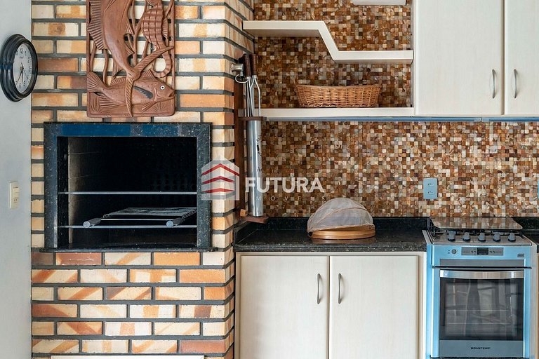 CASA COM 04 DORMITÓRIOS E PSICINA - LC139F