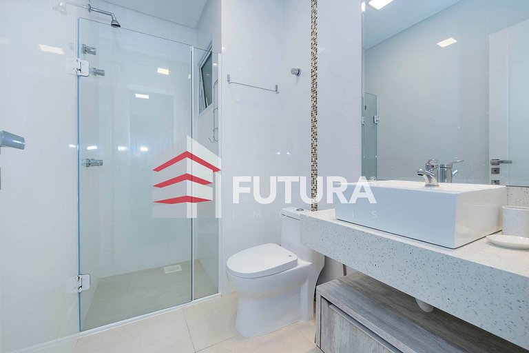 Apartamento 03 dormitórios na praia de Mariscal - LA007EF