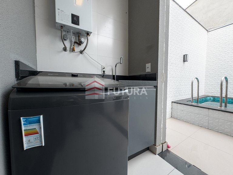 SOBRADO TRIPLEX COM JACUZZI