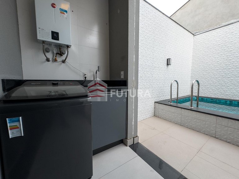 SOBRADO TRIPLEX COM JACUZZI