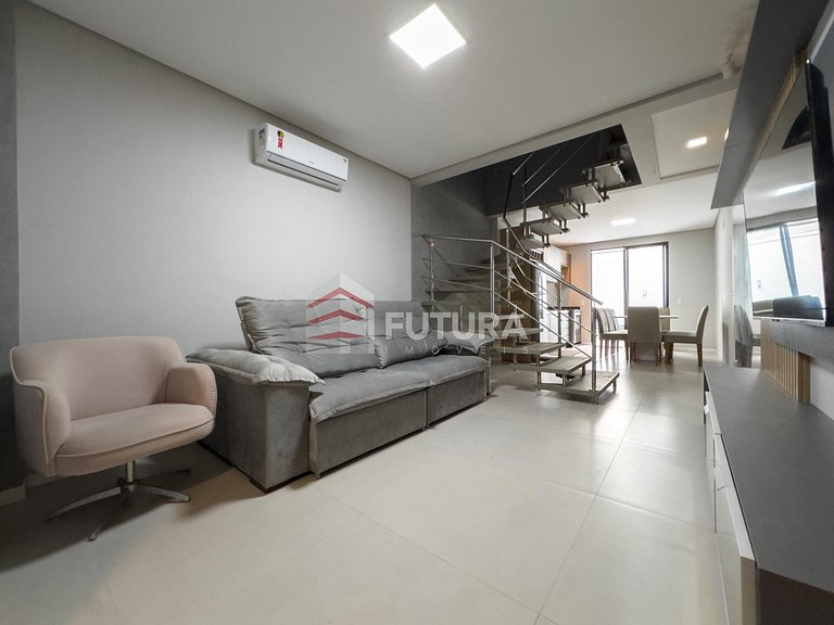 SOBRADO TRIPLEX COM JACUZZI