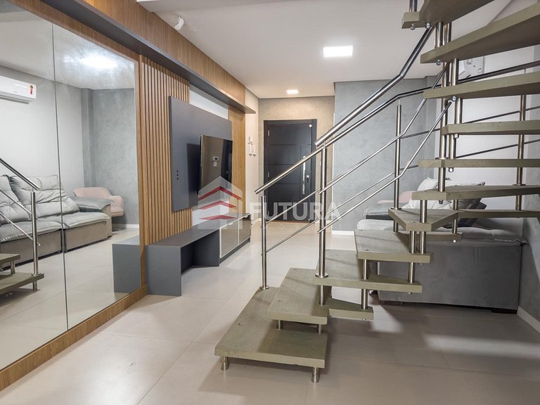 SOBRADO TRIPLEX COM JACUZZI