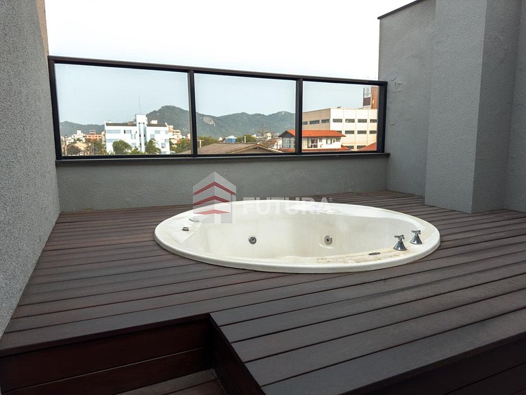SOBRADO TRIPLEX COM JACUZZI