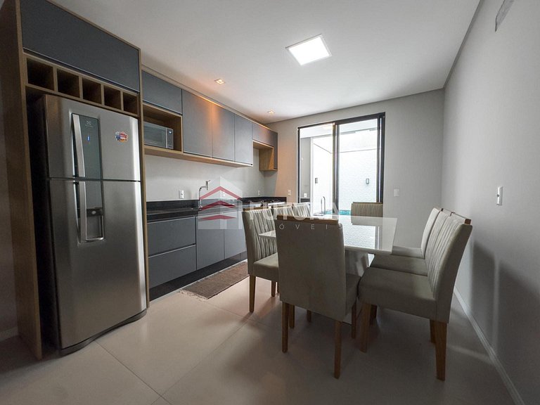 SOBRADO TRIPLEX COM JACUZZI