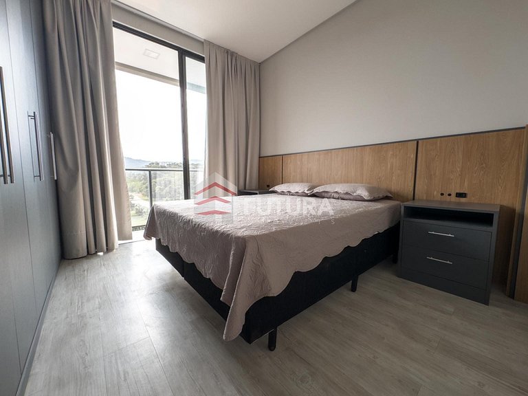 SOBRADO TRIPLEX COM JACUZZI