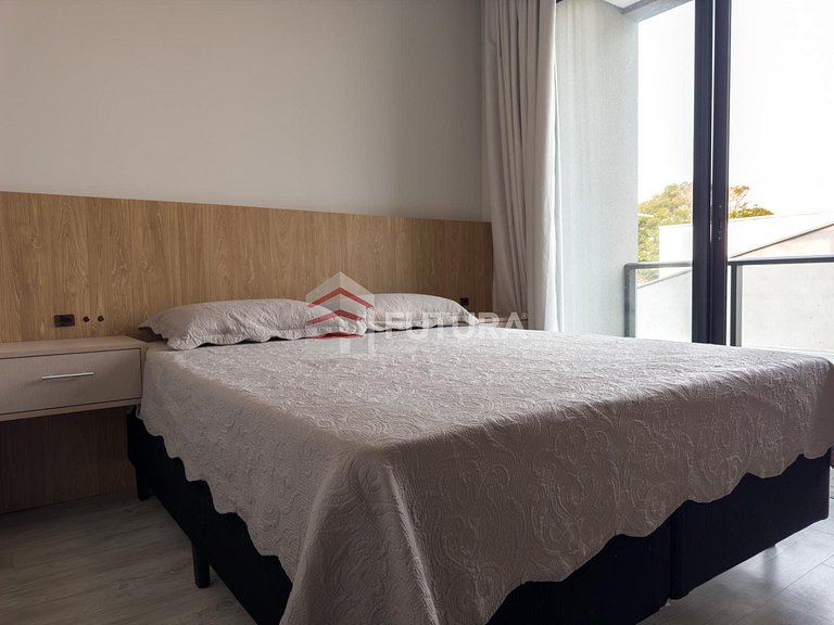 SOBRADO TRIPLEX COM JACUZZI
