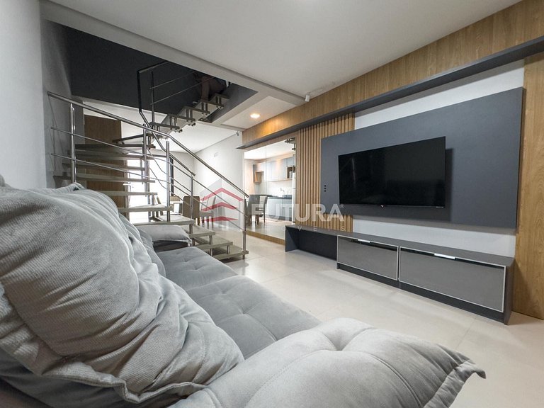 SOBRADO TRIPLEX COM JACUZZI
