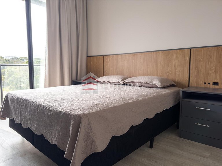 SOBRADO TRIPLEX COM JACUZZI