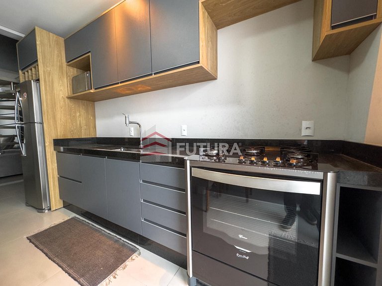 SOBRADO TRIPLEX COM JACUZZI