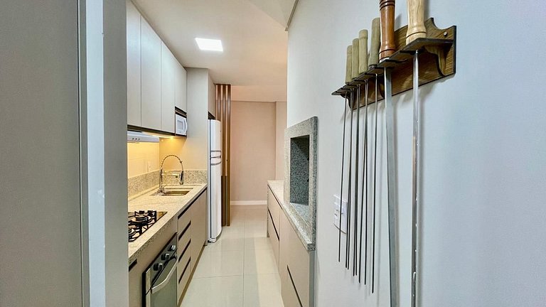 Apartamento com 02 dormitórios - LA210F