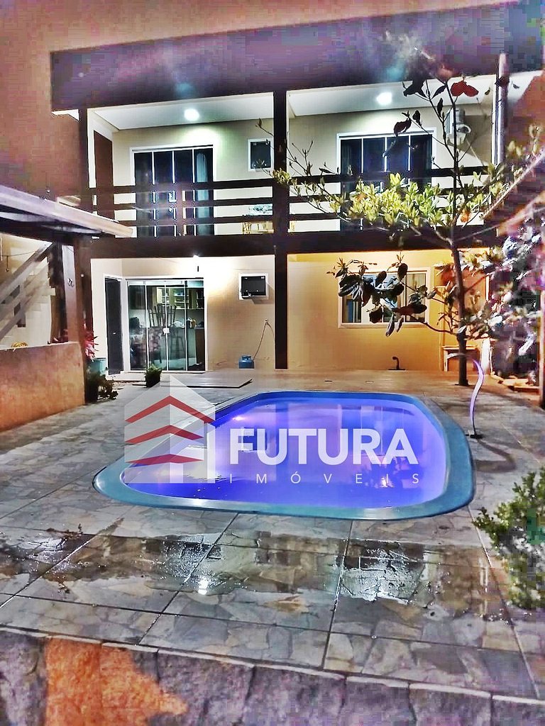 Sobrado com piscina em Mariscal LC151F
