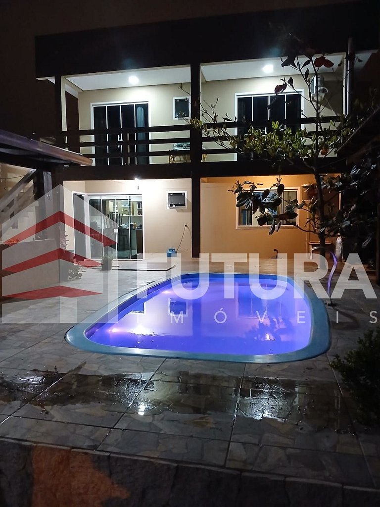 Sobrado com piscina em Mariscal LC151F