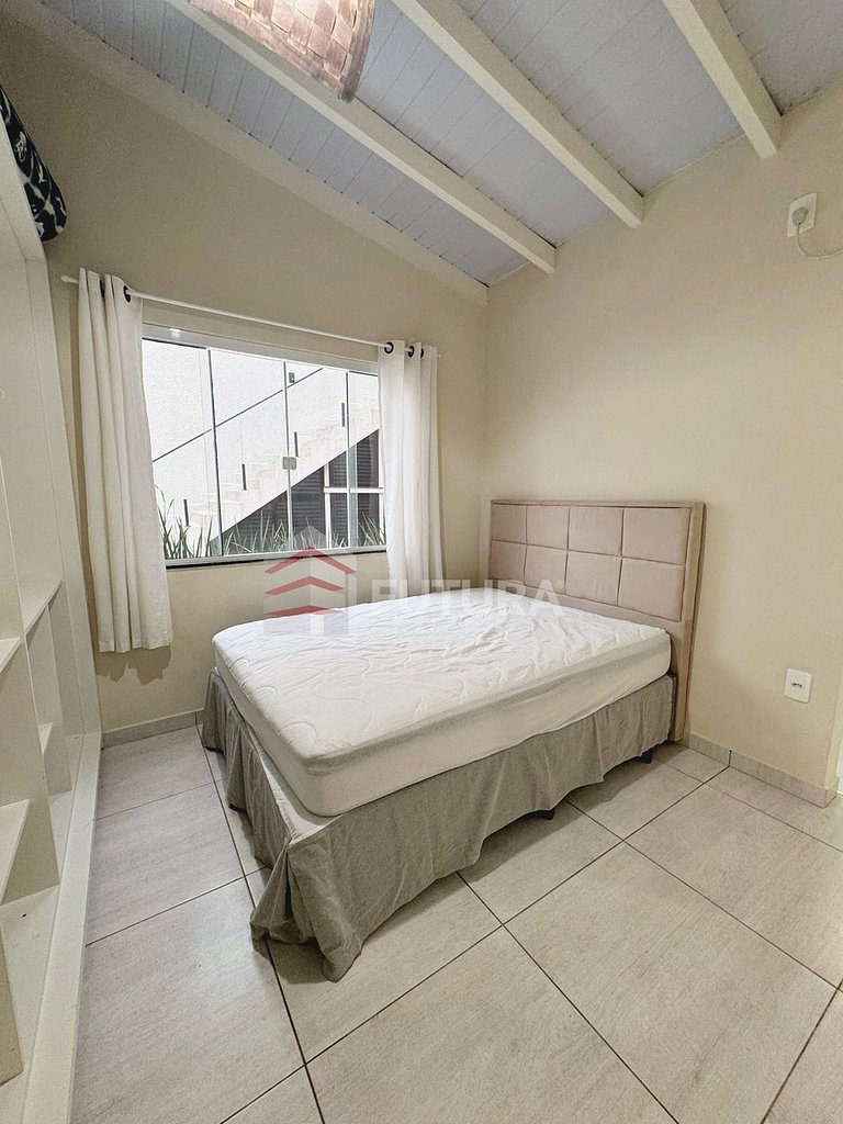 Apartamento de 01 dormitório em Canto Grande - LA050EF