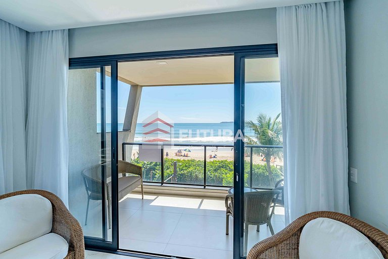 APARTAMENTO DE FRENTE MAR COM 03 SUÍTES - LA266F