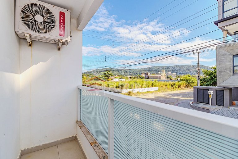 DUPLEX DE 02 QUARTOS - 150 MTS PRAIA DO MARISCAL;