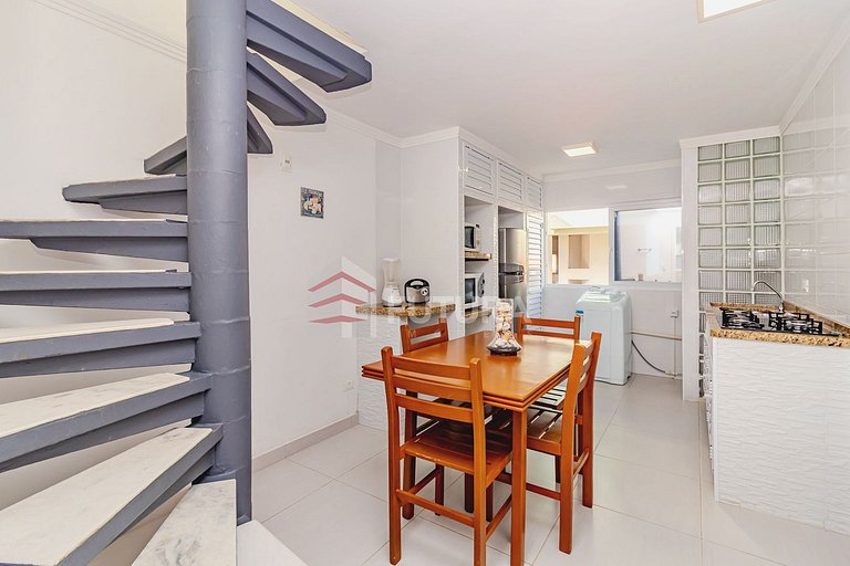 APARTAMENTO DUPLEX 02 DORMITORIOS;