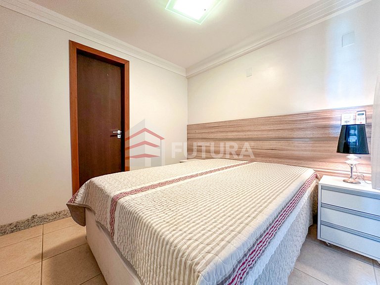 SOBRADO TRIPLEX COM PISCINA - LC001EF